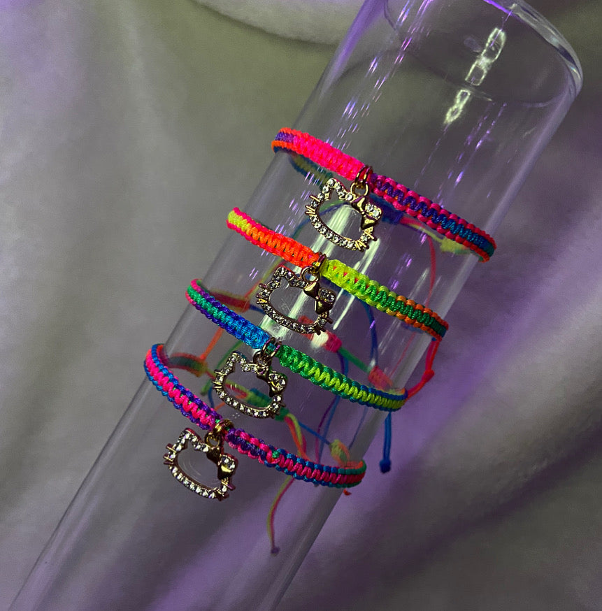Rainbow macrame Hello Kitty