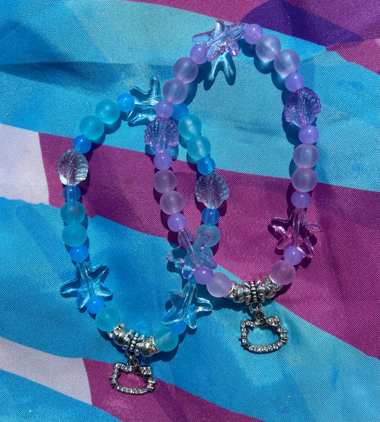 Hello Kitty seashell / beach themed