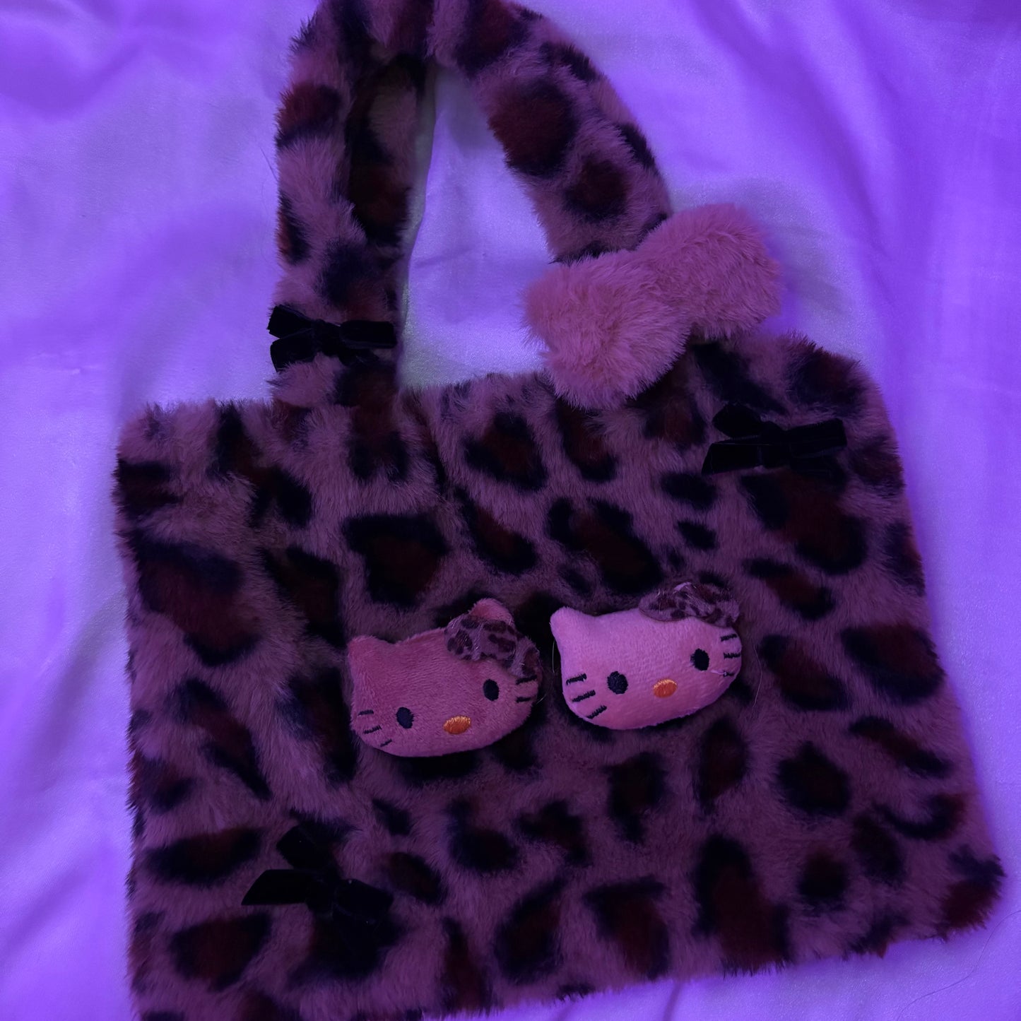 Hello Kitty Mini Leopard Bag with 10 mystery bracelets inside