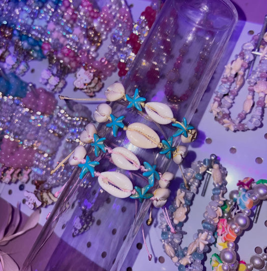 Adjustable seashell bracelets
